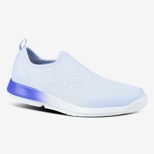 OOFOS Women's OOmg Sport Low Shoe in the Lavender/Purple Jade color way